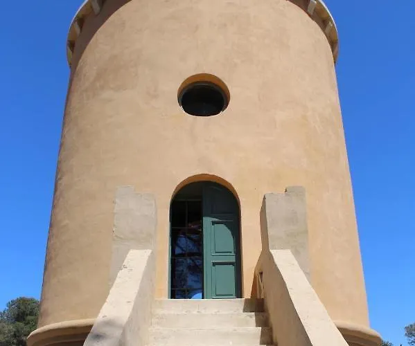 Resort Castle Elvira-tower & Masseria Trepuzzi
